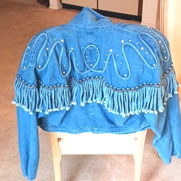 Women's Vintage denim jacket w/metal stud detailed, frayed fringes design/NEW - Picture 12 of 13